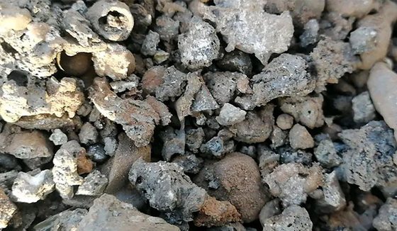 Xử lý xỉ lò bằng máy nghiền đứng: thương mại hóa một phế thải công nghiệp
